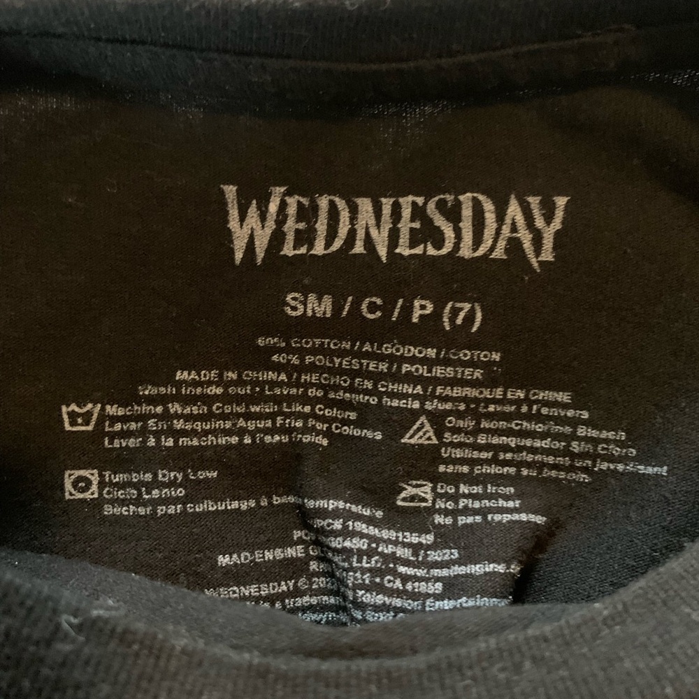 Wednesday Tee-shirt - Picture 3 of 3